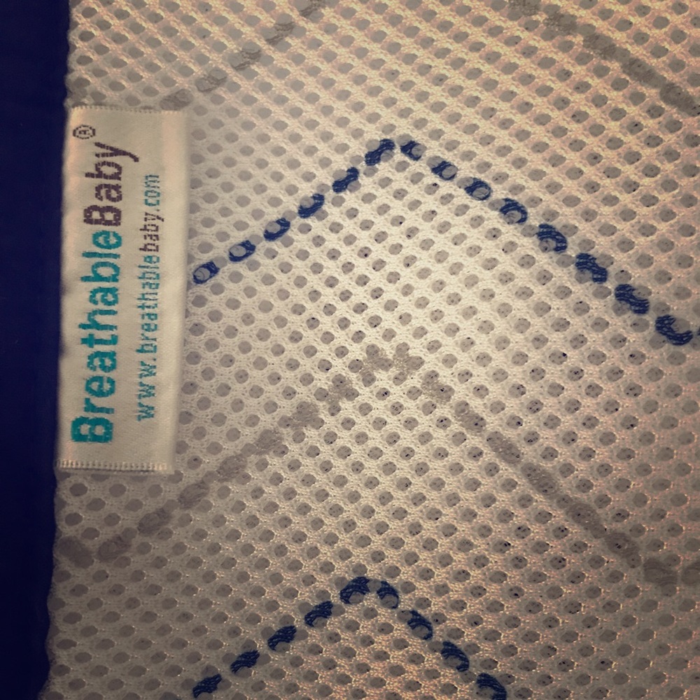 Breathable mesh crib liner